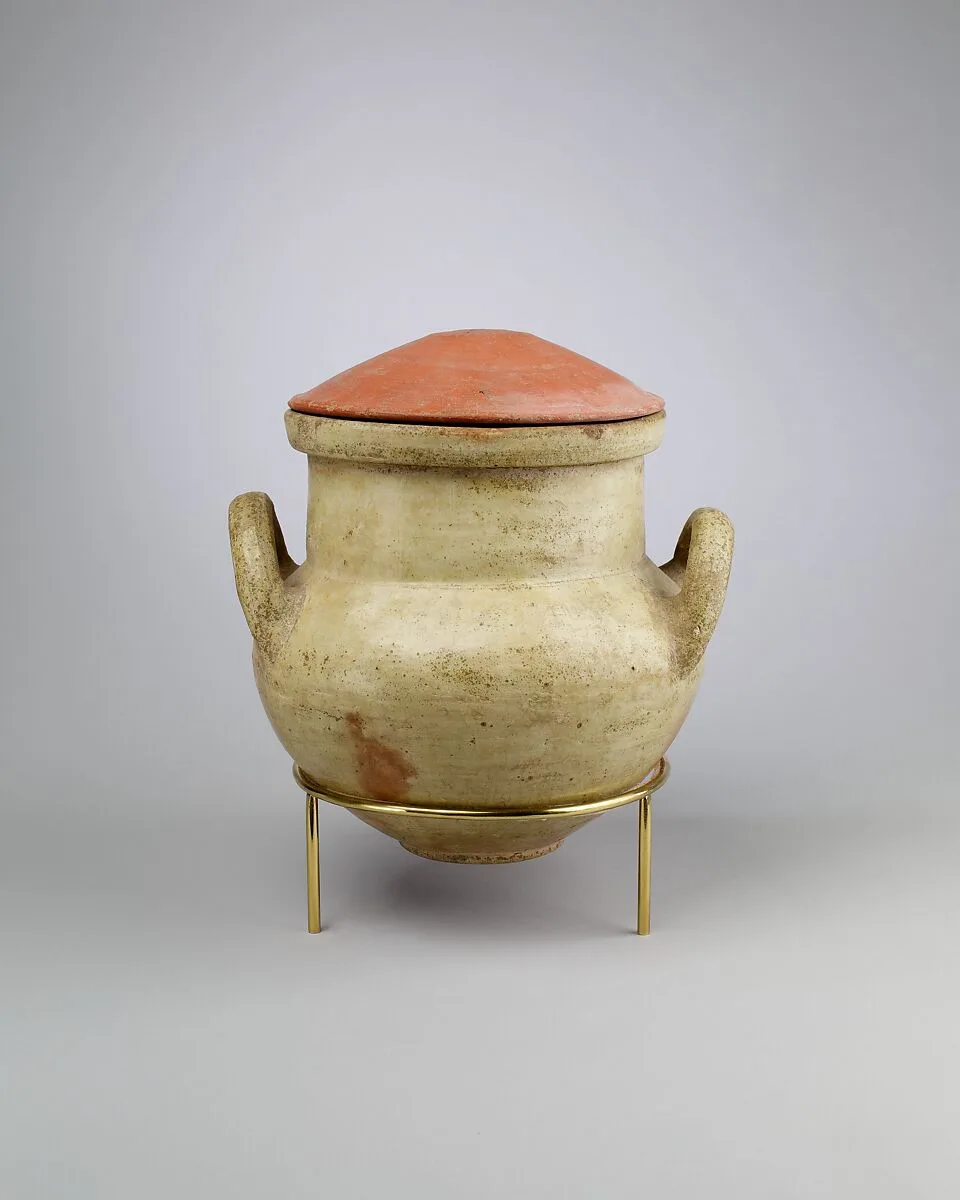 Vessel with strap handles and a lid — Unknown