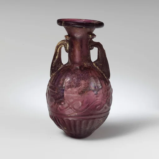 Glass amphoriskos with band of scrolls