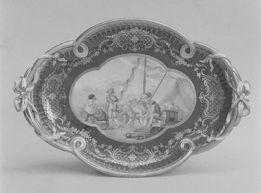 Tray (part of a service)