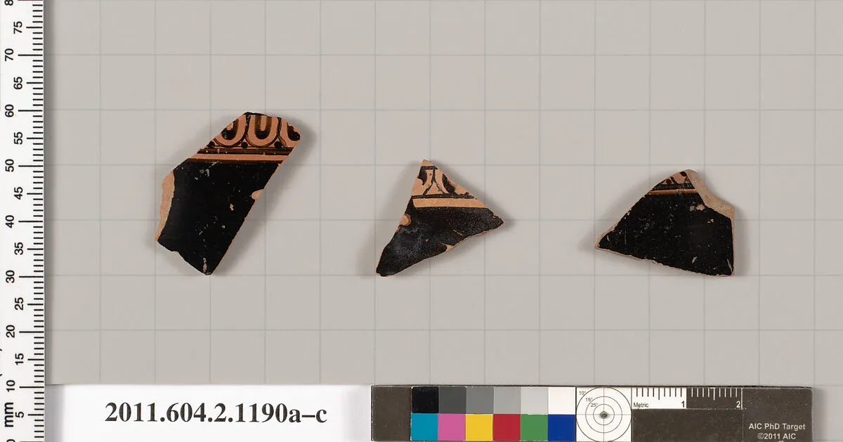 Terracotta fragments from closed shapes — Unknown