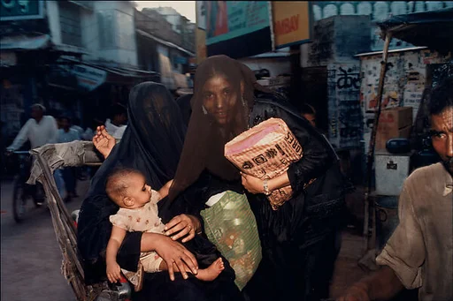 Women and Rickshaw Driver, Benares, Uttar Pradesh