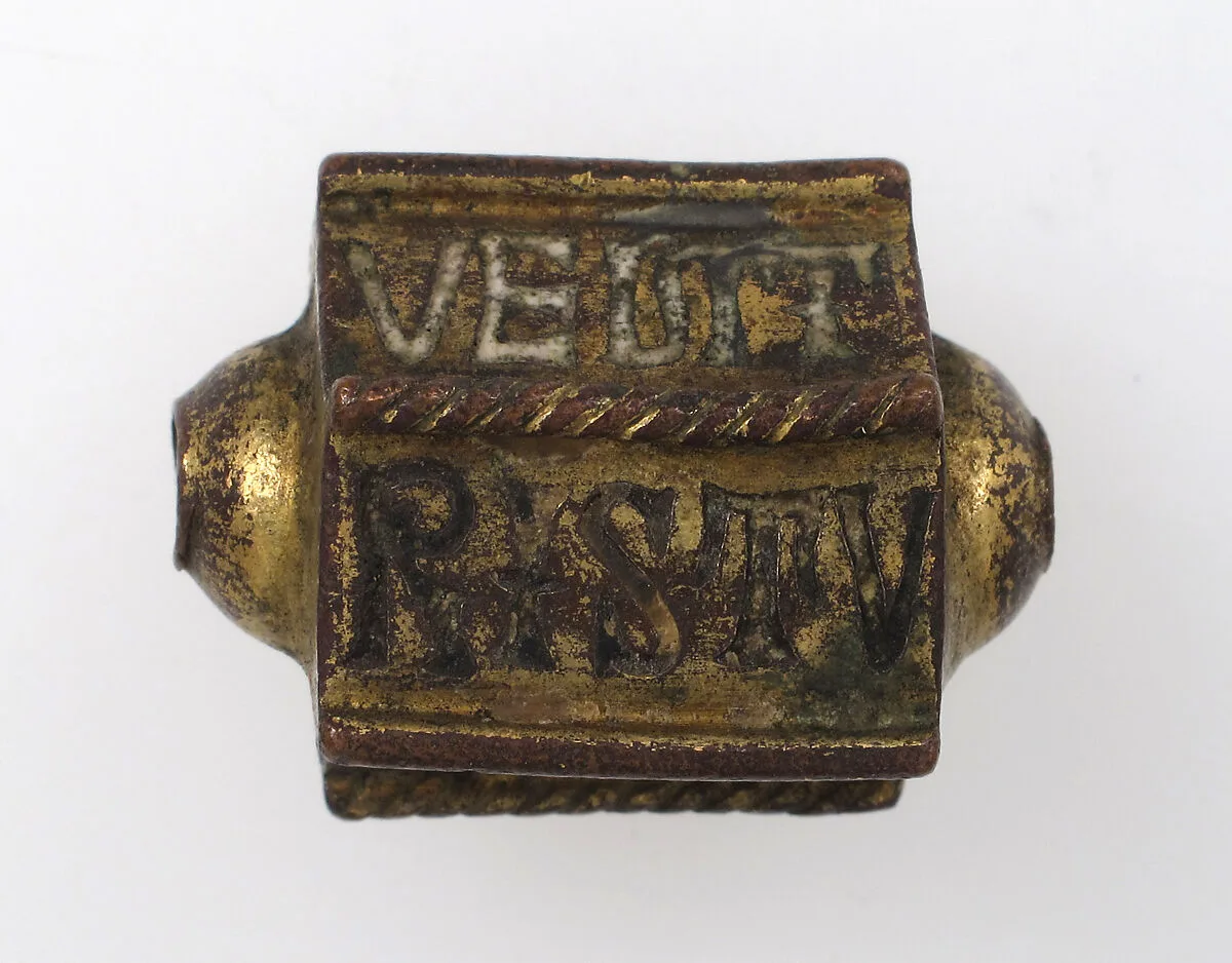 Bead, Hexagonal — Unknown