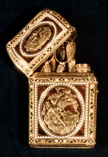 Nécessaire