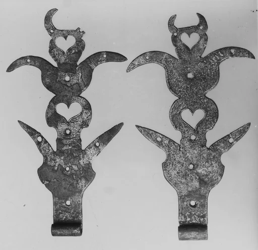 Hinge