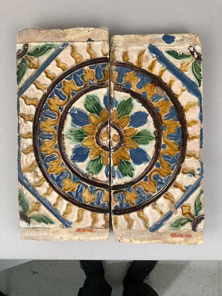 Ceiling tiles — Unknown