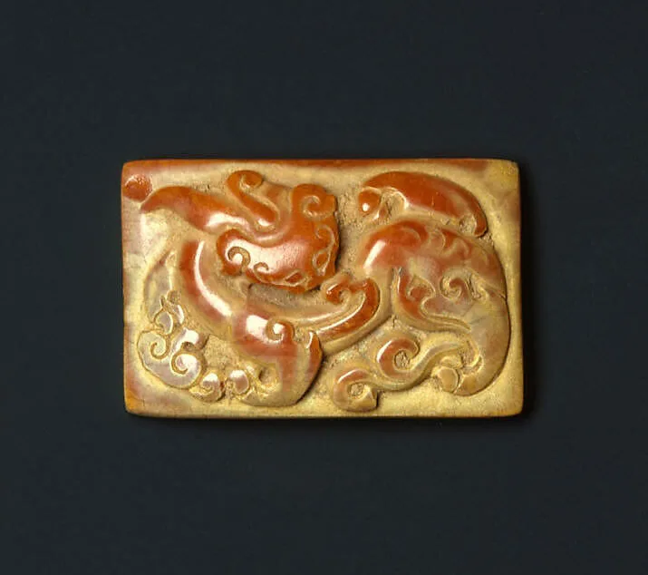 元 琥珀螭紋牌飾|Ornamental plaque — Unknown