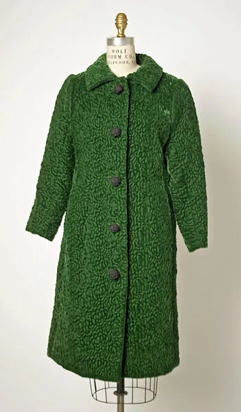 Evening coat — Cristobal Balenciaga|EISA|House of Balenciaga