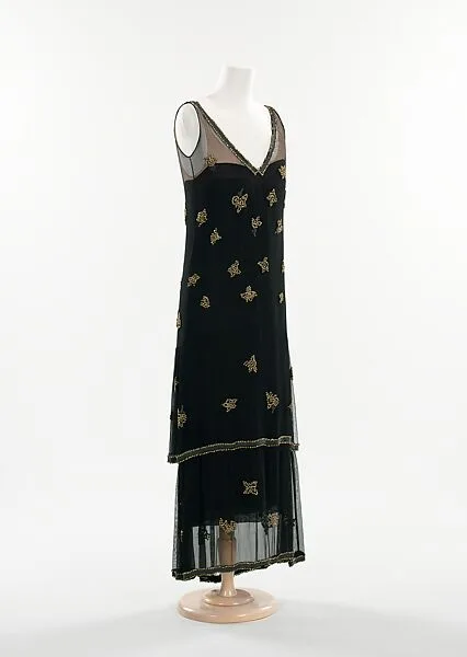 Evening dress — Unknown