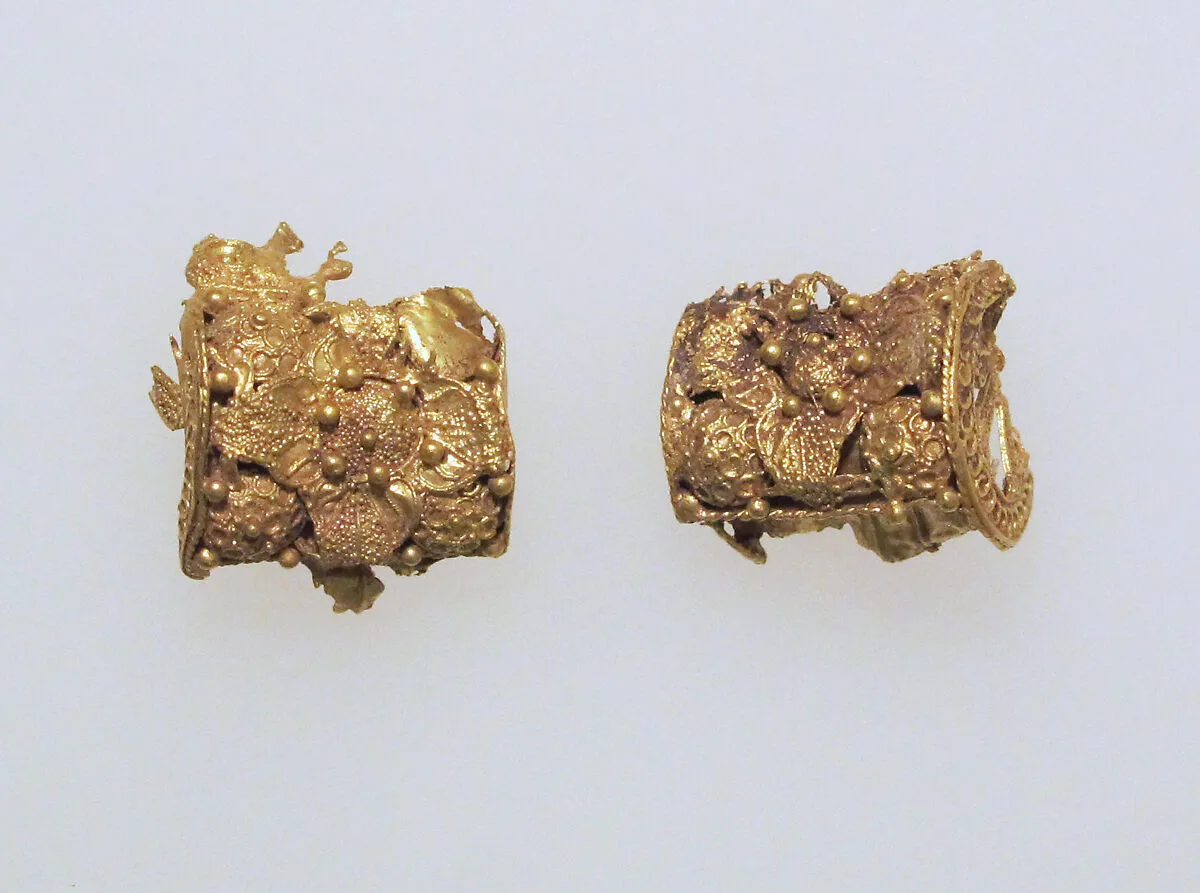 Earring, baule type — Unknown