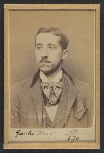 Gauche. Henri. 24 ans, né le 7/2/60 à Paris. Rentier. Anarchiste.