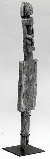 Staff: Female Figure (Wagem Dege)