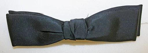 Bow tie