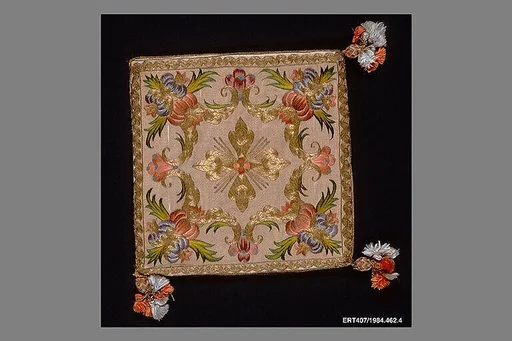 Burse (one of a set of five vestments)