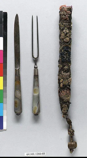 Double scabbard