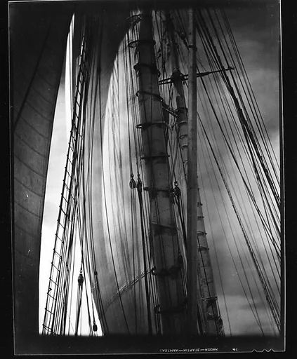 [South Seas: Mast, Sails, and Rigging of Cressida]