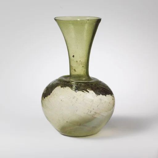 Glass bottle