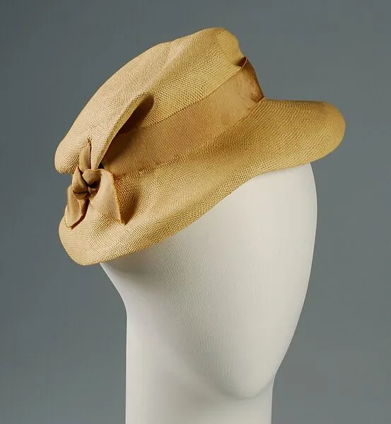 Hat — Rose Valois