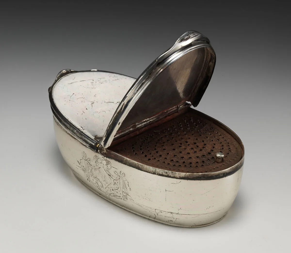 Nutmeg or spice box with arms of Mary Lady Hervey of Ickworth — Unknown