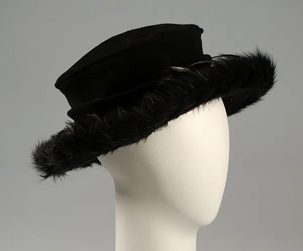 Evening hat — Estelle Mérshon