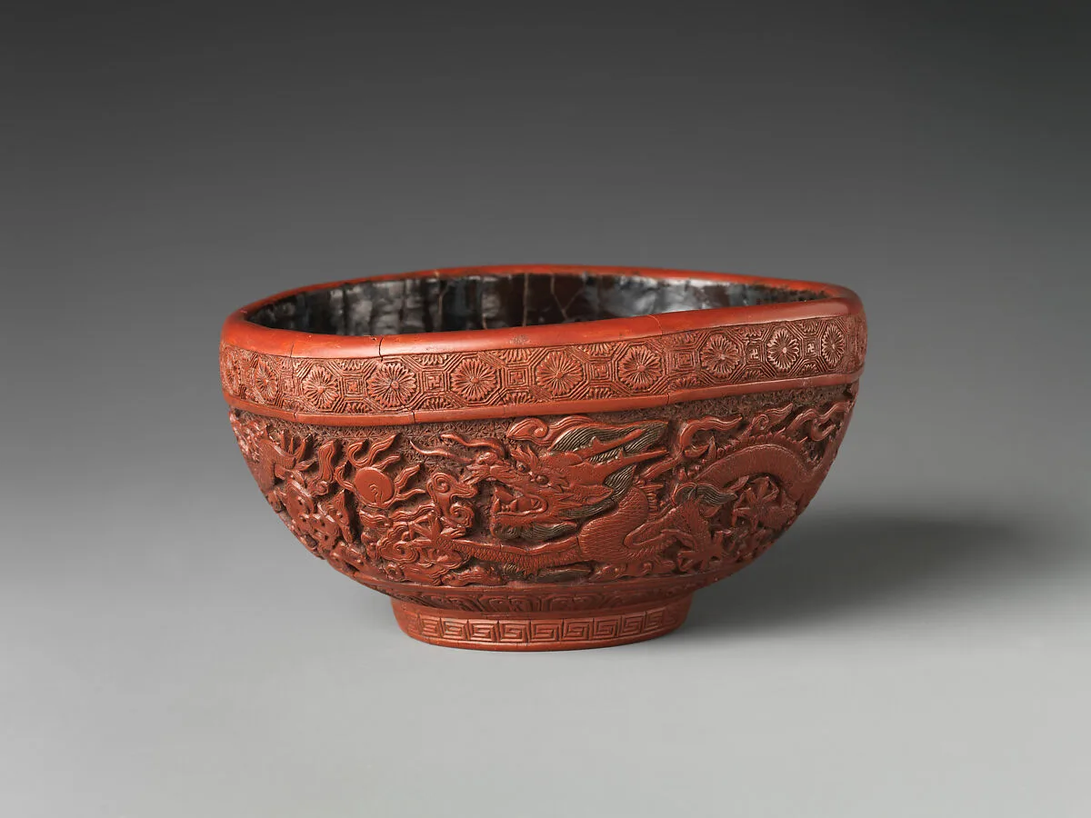 明萬曆 剔紅雲龍紋碗|Bowl with dragon — Unknown