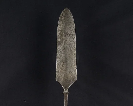 Arrowhead (<i>Yanone</i>)