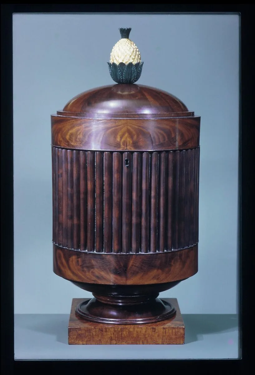 Knife Urn — Unknown
