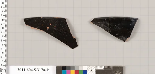 Terracotta rim fragments of kylikes (drinking cups)