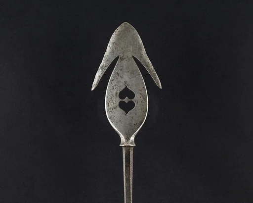 Arrowhead (<i>Yanone</i>)