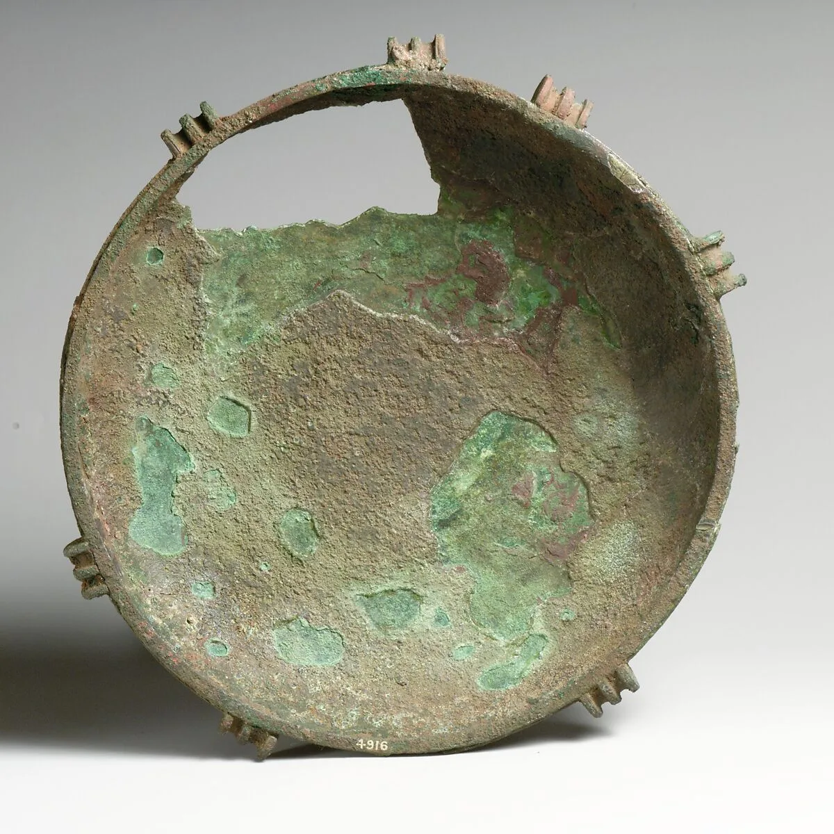 Shallow bronze bowl — Unknown