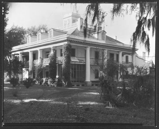 [Plantation House, Burnside, Louisiana]