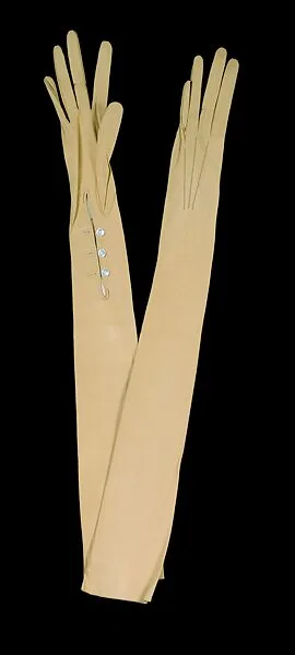 Evening gloves — Reynier