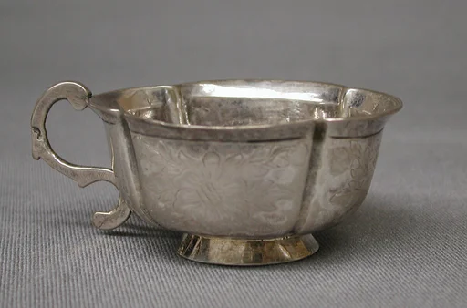 Cup