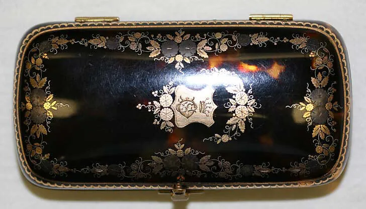 Cigarette case — Unknown