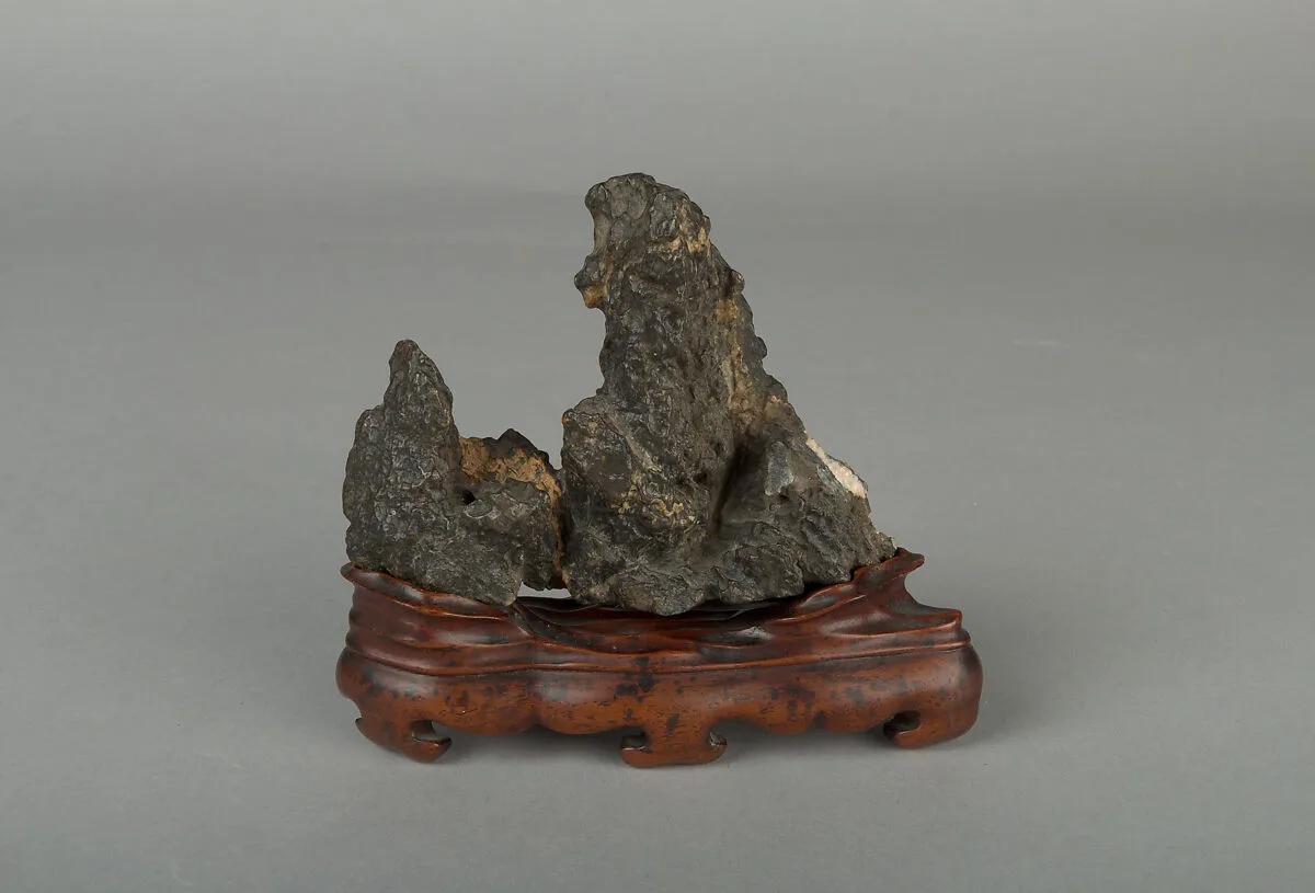 靈璧賞石|Scholar's rock — Unknown