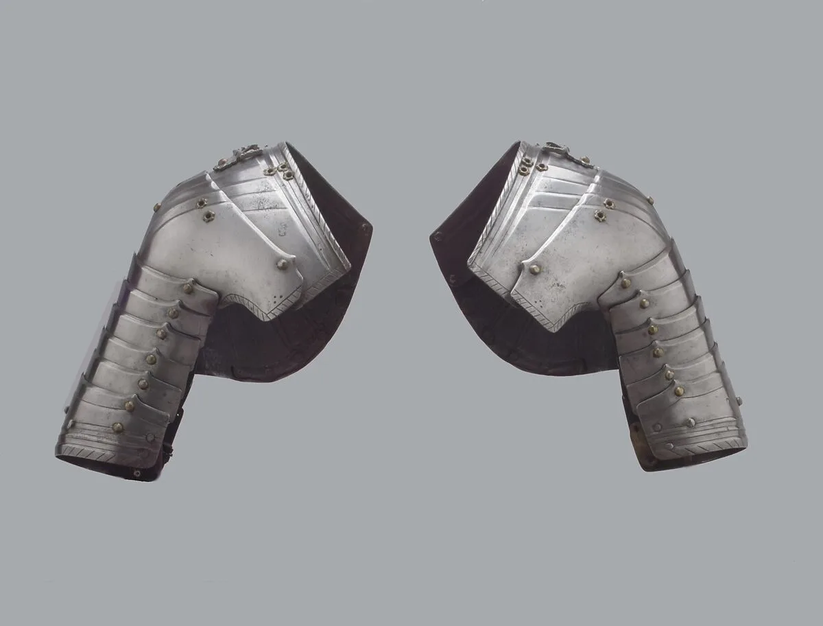 Pair of Tournament Pauldrons (Shoulder Defenses) — Lorenz Helmschmid