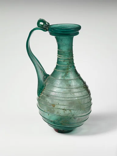 Glass jug