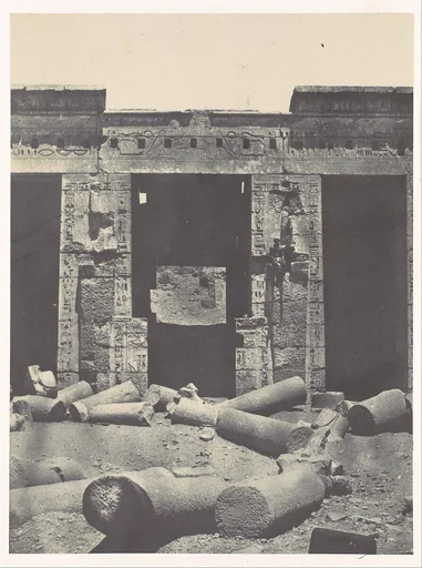 Thebes. Médinet-Habou. Partie orientale du Péristyle du Palais de Ramsès-Méiamoun