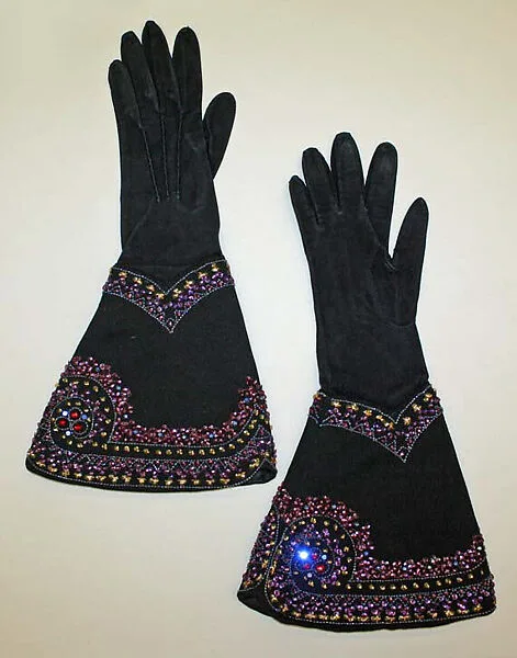 Gloves — Unknown