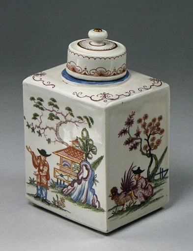 Tea caddy with cover