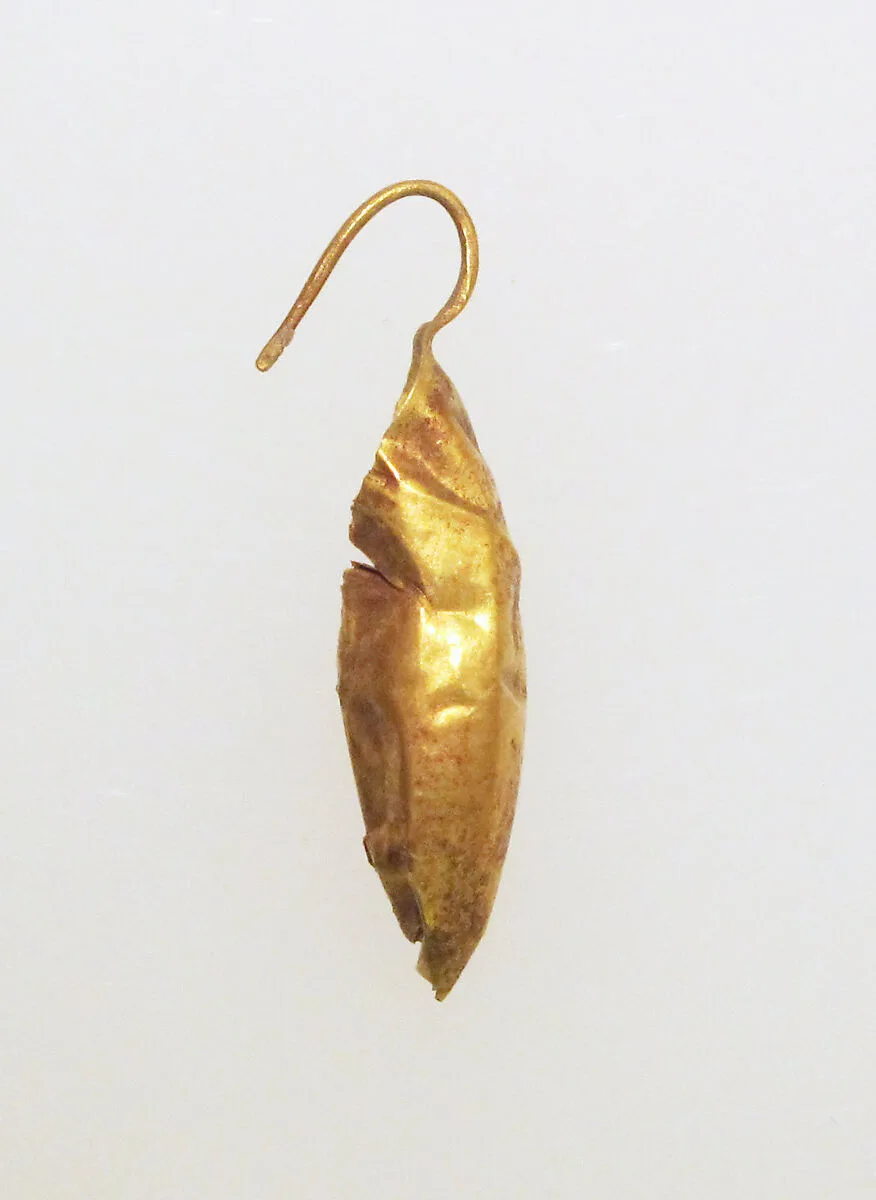 Earring-hook type with leaf form — Unknown