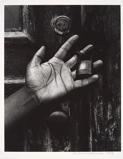 [Hand and Lock]