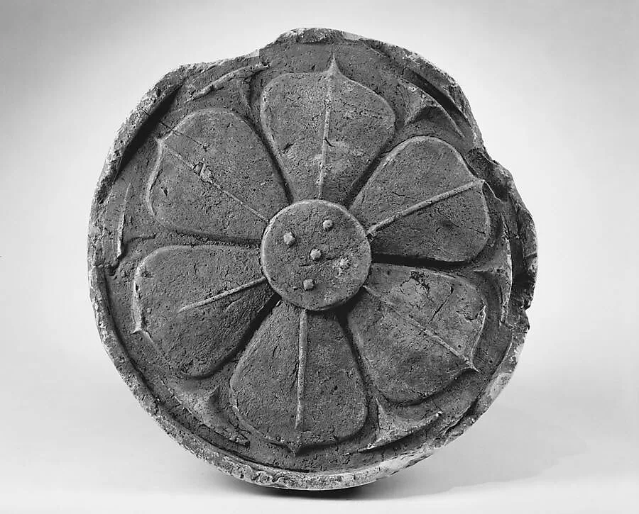 寺院蓮華文軒丸瓦|Temple Eave Tile with Lotus Design — Unknown