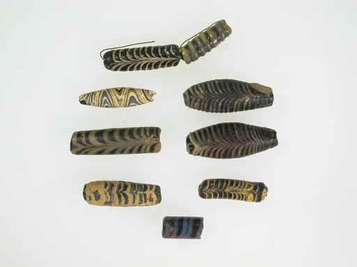 Beads, 9