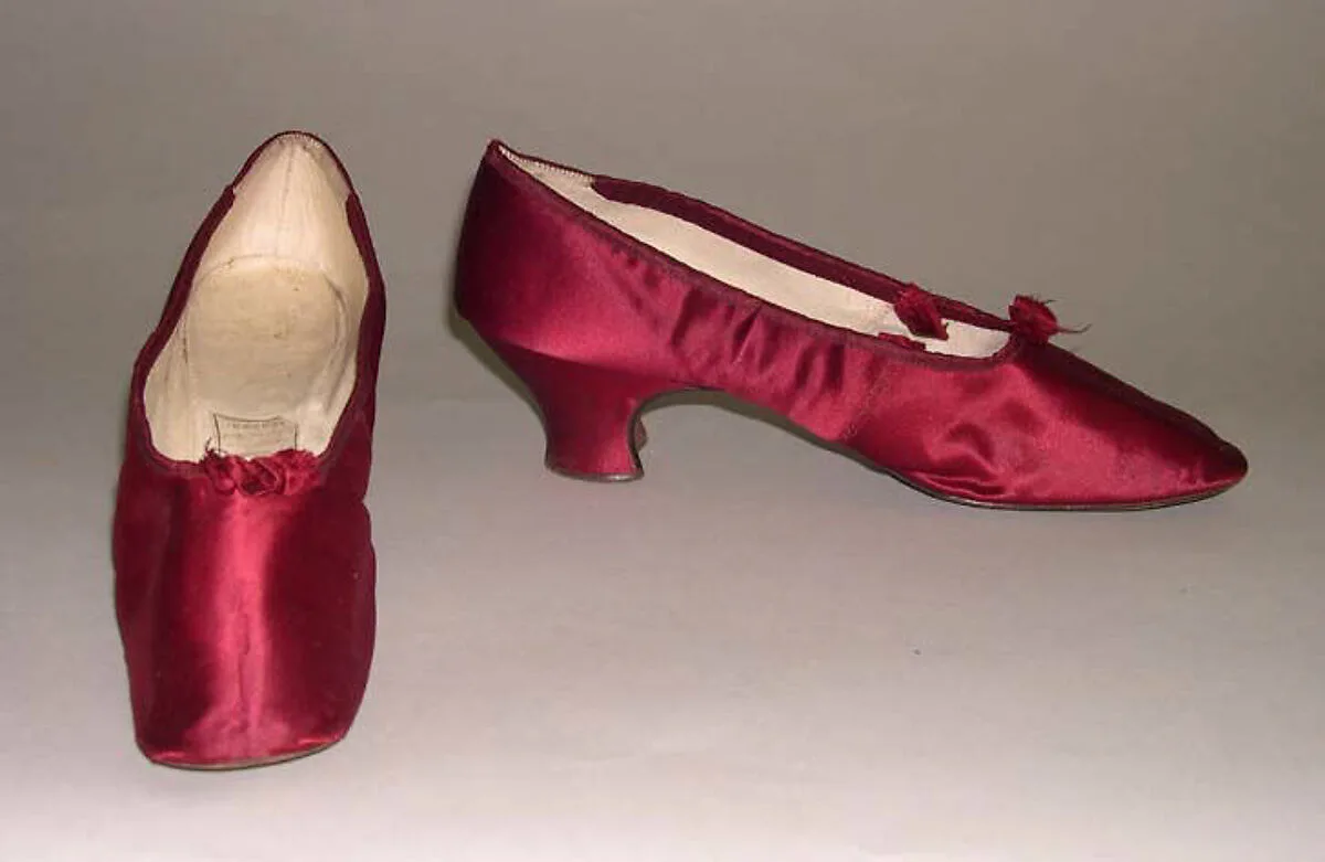 Evening shoes — Unknown