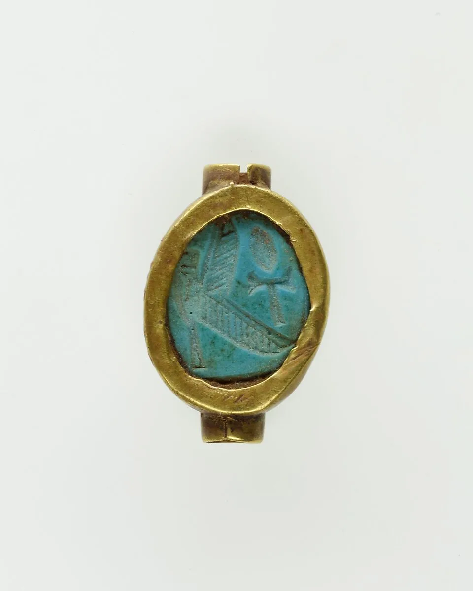 Cowroid Set in a Ring Bezel — Unknown