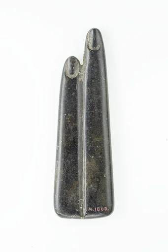 Two-finger amulet