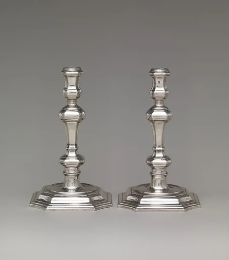 Pair of candlesticks