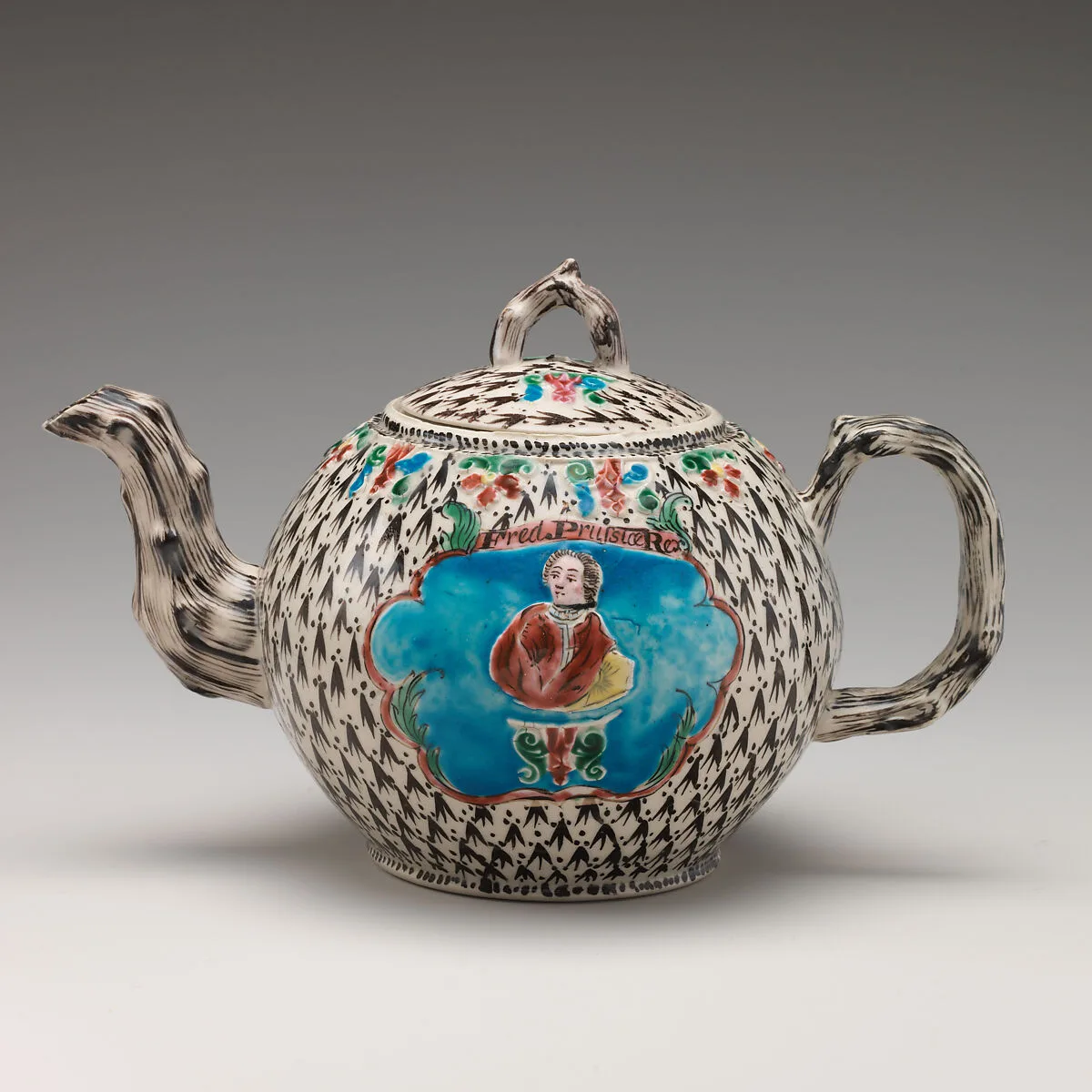 Teapot with portrait of Frederick the Great of Prussia (1712–1786) — Unknown