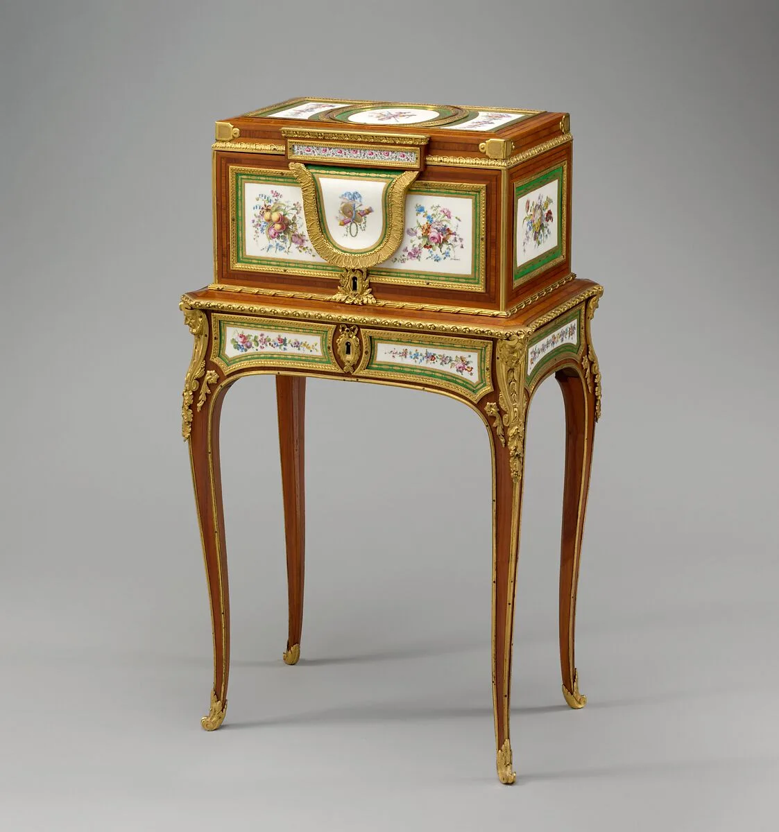 Jewel coffer on stand (petit coffre à bijoux) — Michel-Gabriel Commelin|Martin Carlin|Sèvres Manufactory|Jean-Jacques Pierre the Younger
