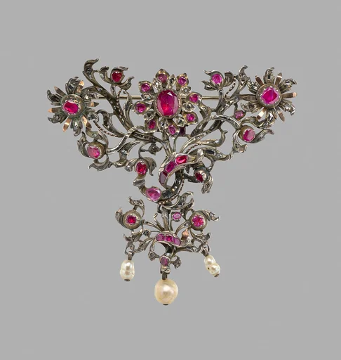 Corsage ornament (part of a set)